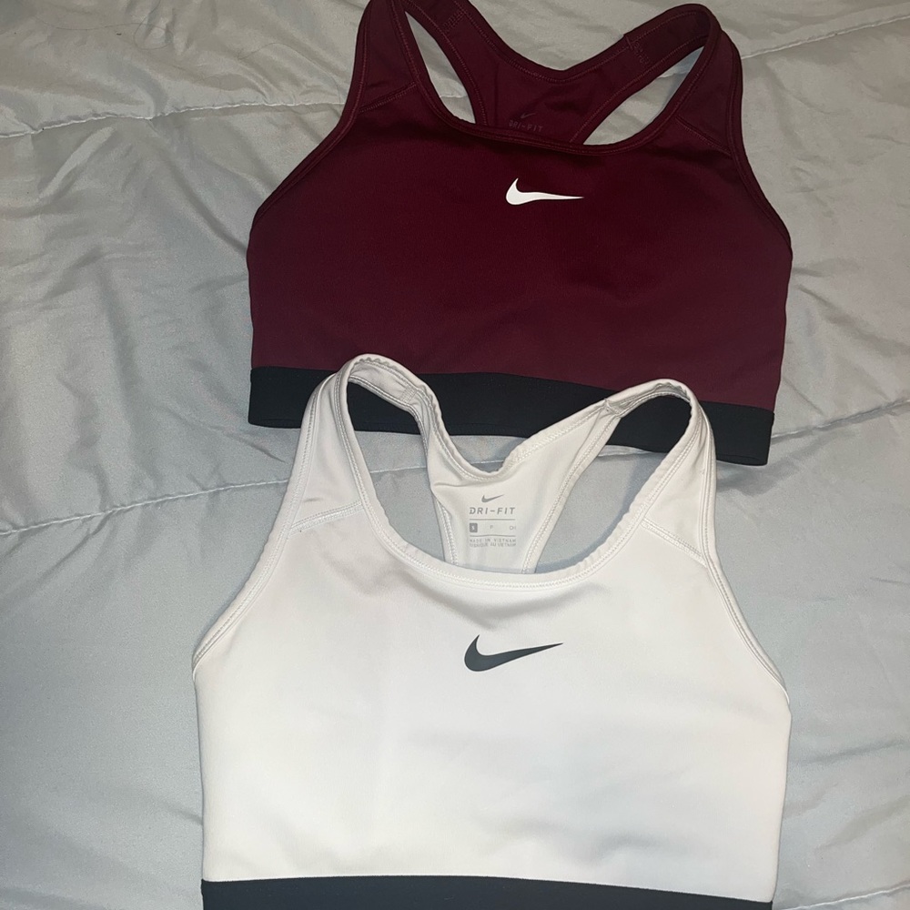 Nike sports bra bundle